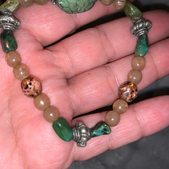 Drop earrings and stone bracelet - Picture 7 of 7